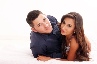 【触って欲しい女性心理】脈ありサインと接し方のコツ15選