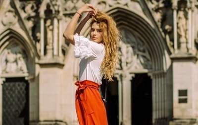 【お互い頑張ろうと言う女性心理】脈ありサインを見抜くコツ12選