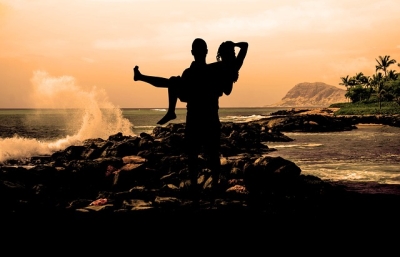 【告白は事前に匂わせるべき？】リアルな効果と成功する伝え方8選